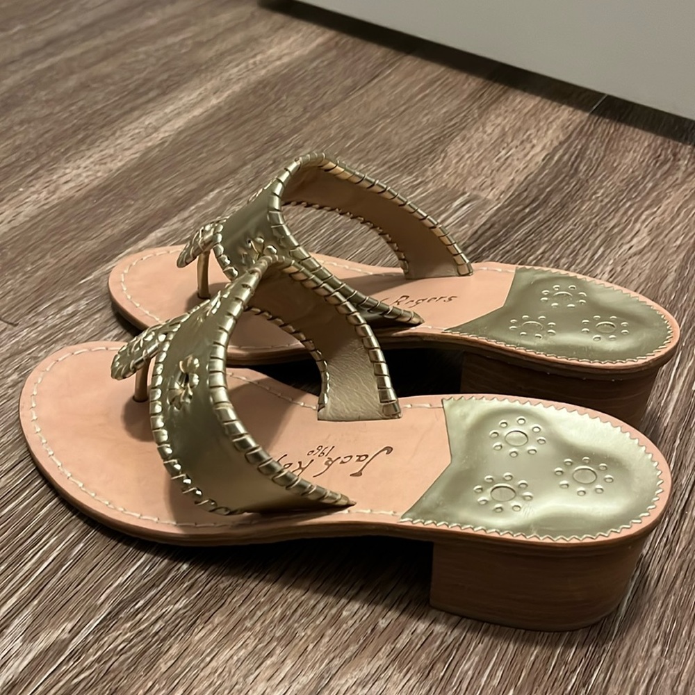 Brand new Jack Rogers sandal with heel